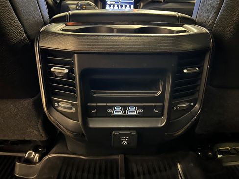 Used 2023 RAM 2500 Limited image 31