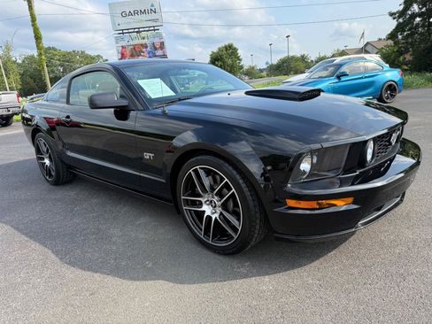 Used 2007 Ford Mustang GT Premium RWD image 3