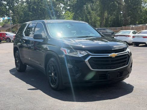 Used 2019 Chevrolet Traverse LS w/ LPO, Floor Liner Package FWD image 4