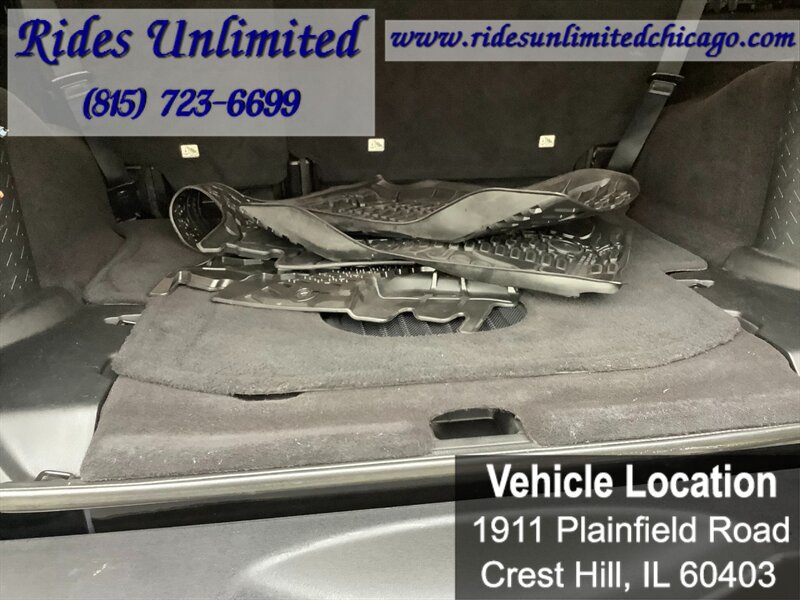 Used 2015 Jeep Wrangler Unlimited Rubicon w/ Dual Top Group AWD/4WD image 37