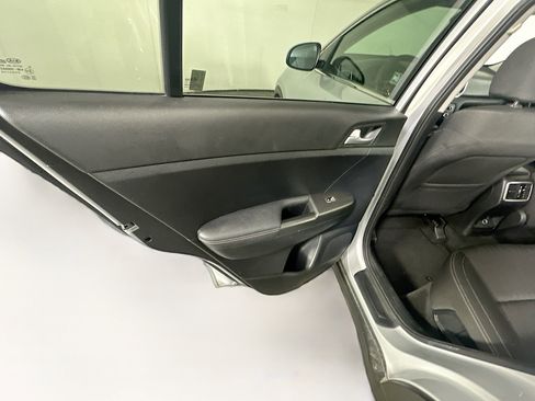 Used 2022 Kia Sportage LX image 24