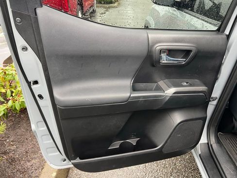 Used 2021 Toyota Tacoma TRD Sport w/ TRD Premium Sport Package image 15