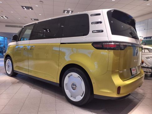 New 2025 Volkswagen ID. Buzz 1st Edition image 4