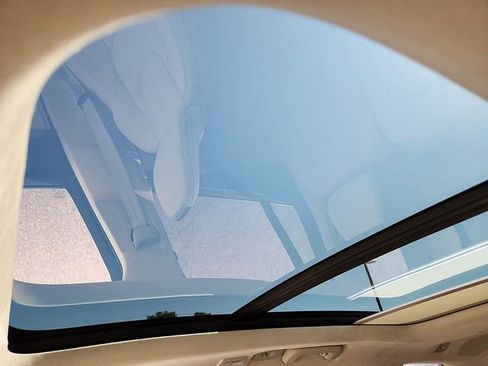 Certified 2025 Volvo XC90 B6 Ultra w/ Lounge Package image 34