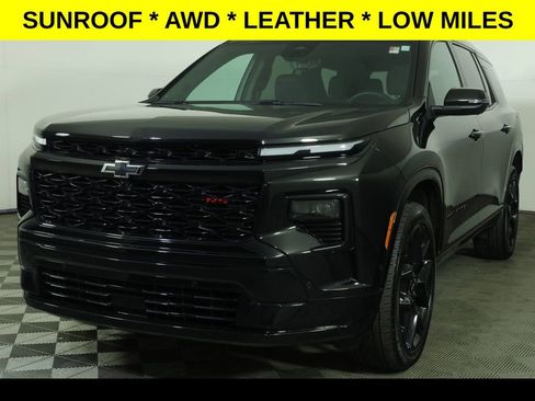 Used 2024 Chevrolet Traverse RS w/ LPO, Floor Liner Package AWD/4WD image 1