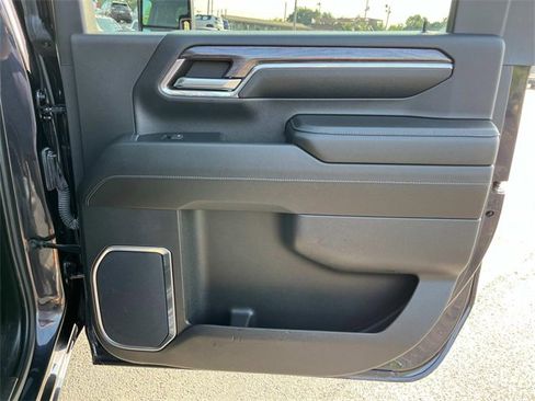 Used 2024 Chevrolet Silverado 2500 LTZ image 22