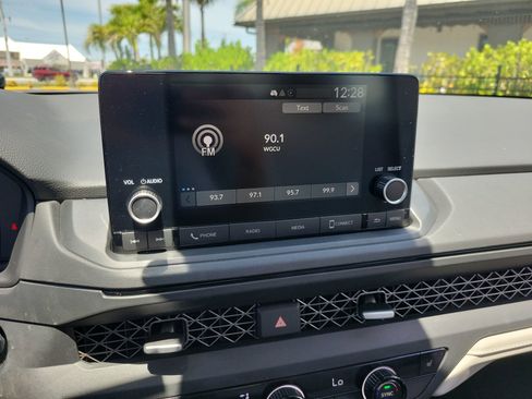 Used 2023 Honda Accord EX image 22