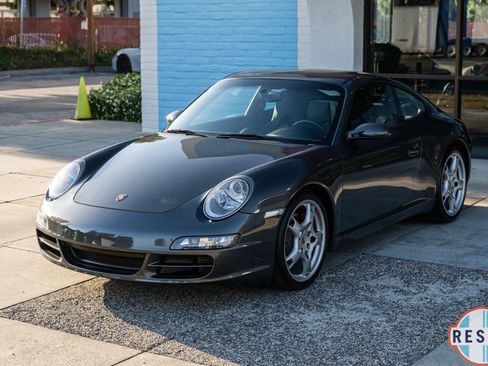 Used 2005 Porsche 911 Carrera S RWD image 18