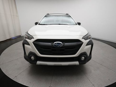 Used 2023 Subaru Outback Limited AWD/4WD image 11