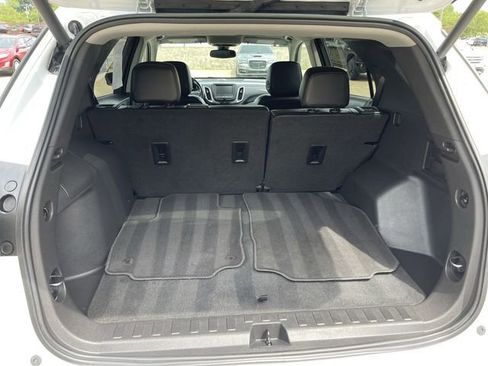 Used 2021 Chevrolet Equinox LT FWD image 23