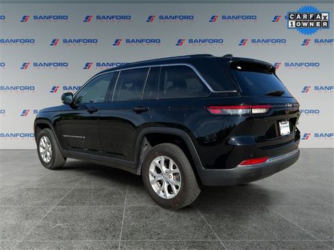 Used 2023 Jeep Grand Cherokee Limited image 3