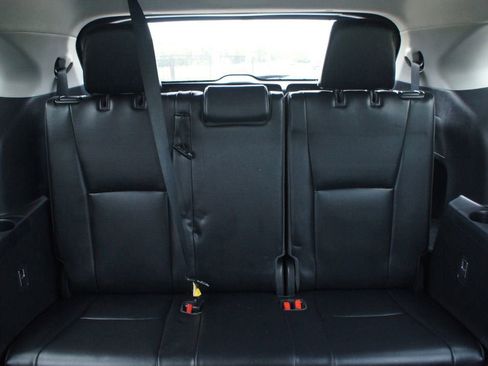 Used 2022 Toyota Highlander XLE image 15