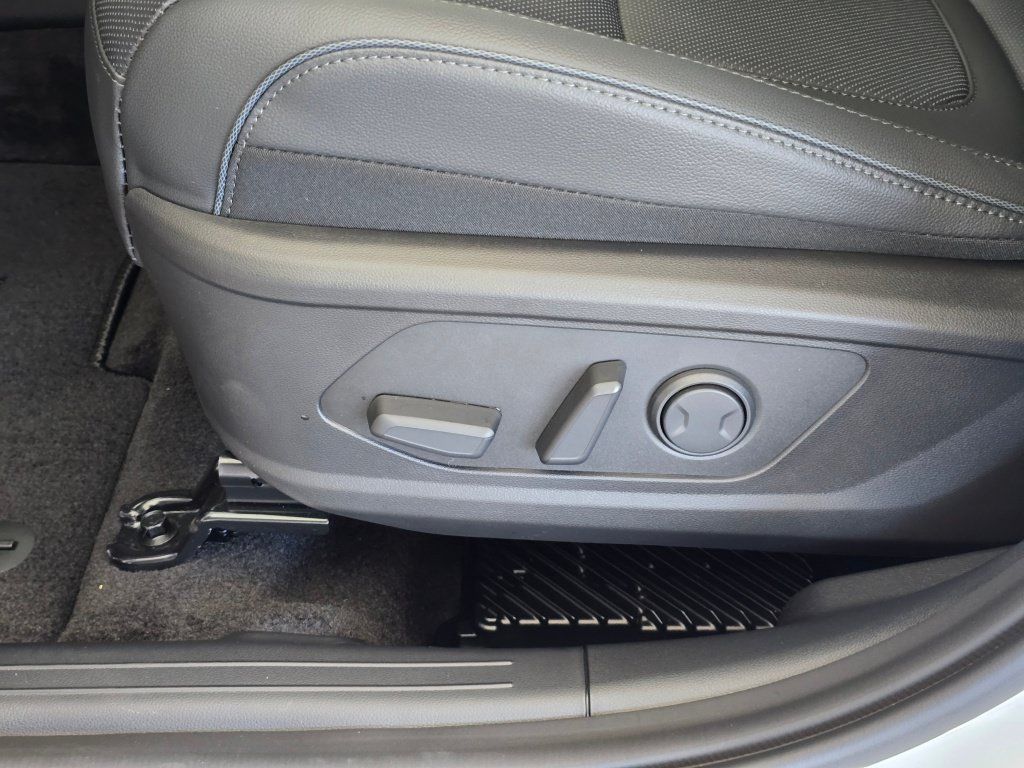 New 2026 Hyundai Tucson Limited AWD/4WD image 19