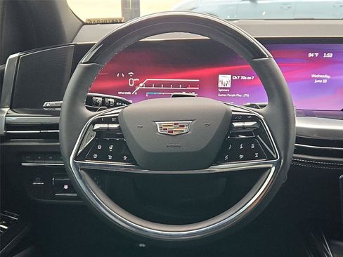 Certified 2025 Cadillac Escalade Sport AWD/4WD image 15