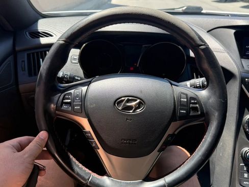 Used 2016 Hyundai Genesis Coupe 3.8 RWD image 18