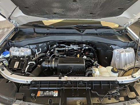 Used 2021 Ford Explorer XLT w/ Equipment Group 202A image 26