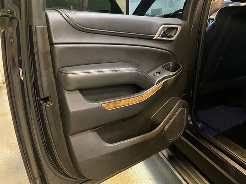 Used 2017 GMC Yukon XL Denali w/ Open Road Package RWD image 26