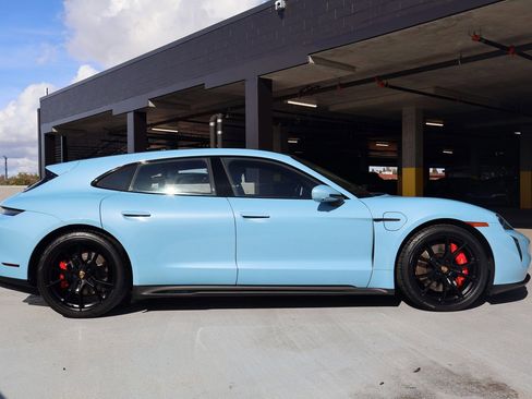 Certified 2023 Porsche Taycan GTS image 8