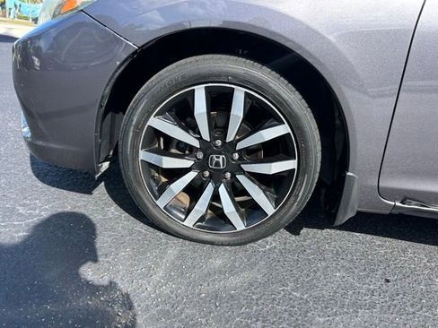 Used 2015 Honda Civic EX-L image 9