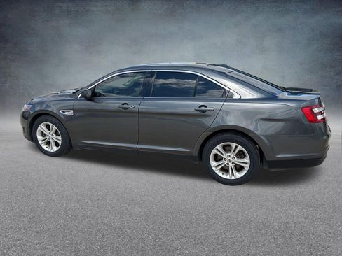 Used 2016 Ford Taurus SE FWD image 3
