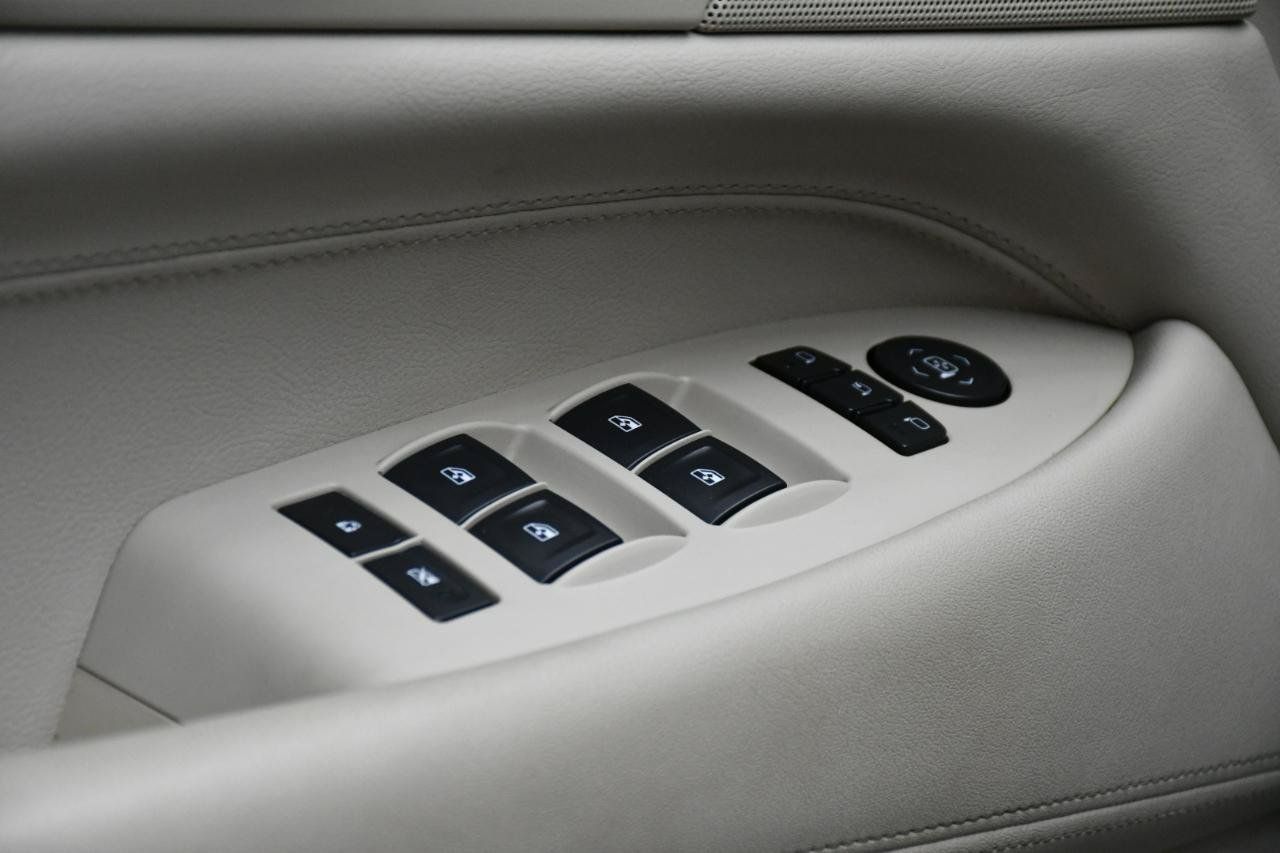 Used 2015 Cadillac Escalade Premium AWD/4WD image 15