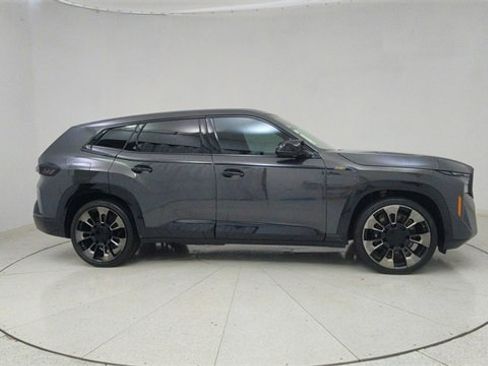 Used 2023 BMW XM image 69