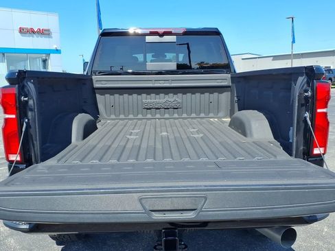 Used 2024 Chevrolet Silverado 2500 High Country AWD/4WD image 17
