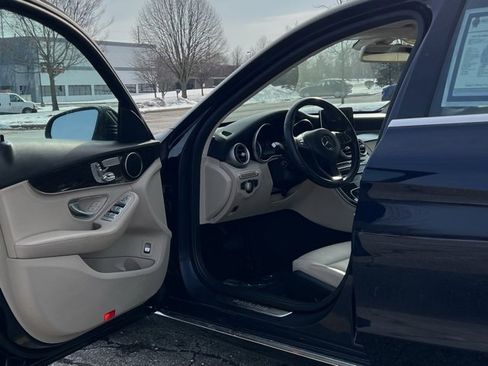 Used 2015 Mercedes-Benz C 300 4MATIC Sedan image 15