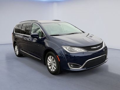 Used 2017 Chrysler Pacifica Touring-L