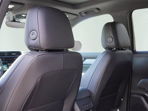 New 2026 GMC Terrain AT4 w/ Convenience Package III image 20