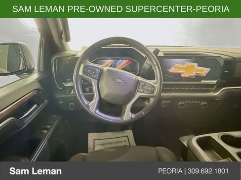 Used 2022 Chevrolet Silverado 1500 RST AWD/4WD image 11