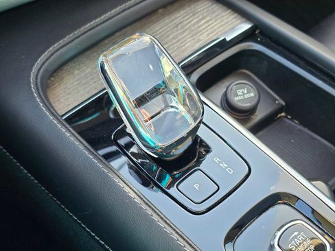 Certified 2023 Volvo XC90 T8 Ultimate image 35