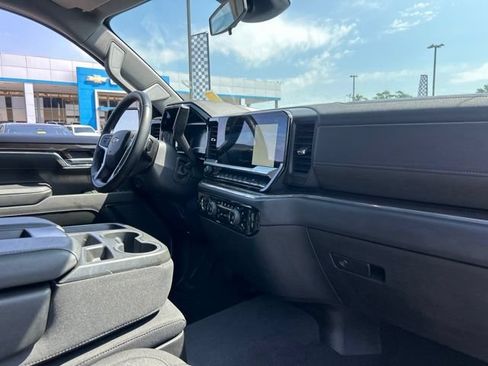 Used 2023 Chevrolet Silverado 1500 LT AWD/4WD image 33