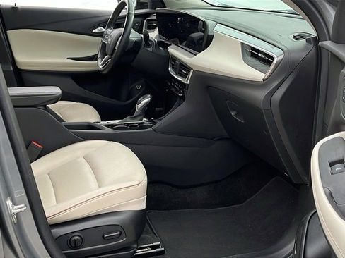 Used 2024 Buick Encore GX Avenir w/ Avenir Convenience Package image 4