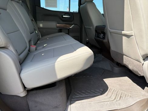 Used 2021 Chevrolet Silverado 1500 LT Trail Boss AWD/4WD image 34