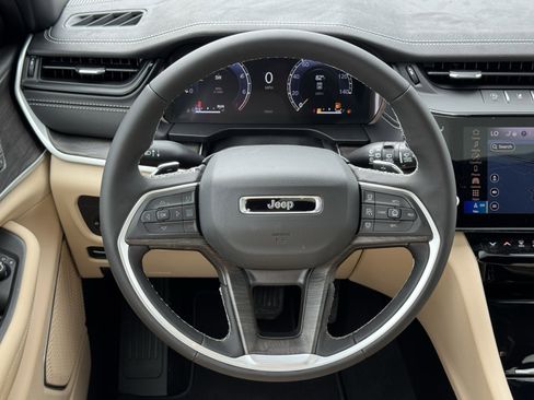 New 2026 Jeep Grand Cherokee L Limited RWD image 15