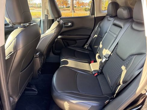 Used 2019 Jeep Compass Latitude image 26