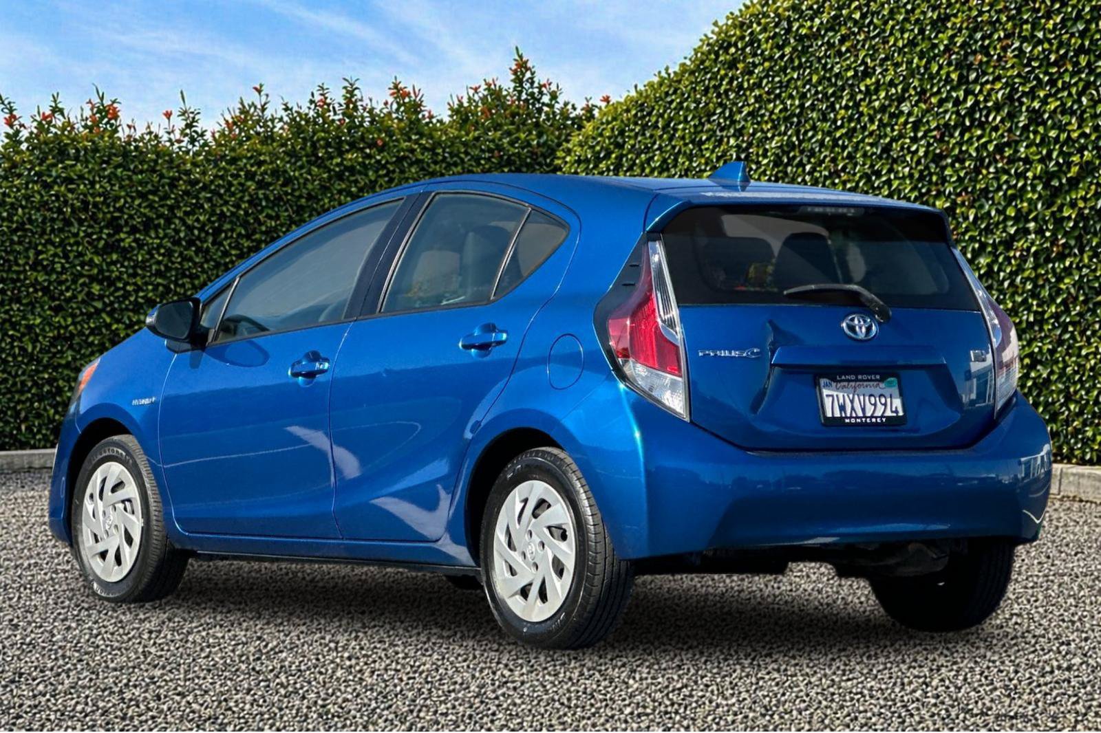 Used 2016 Toyota Prius C One FWD image 6