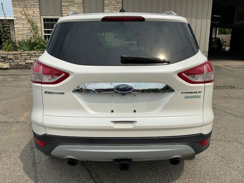 Used 2014 Ford Escape Titanium FWD image 4