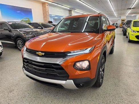 Used 2022 Chevrolet TrailBlazer LT AWD/4WD image 1