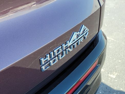 Used 2025 Chevrolet Traverse High Country w/ LPO, Floor Liner Package FWD image 6