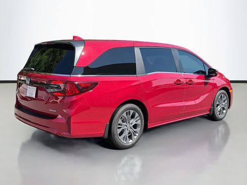 Used 2026 Honda Odyssey Touring image 5