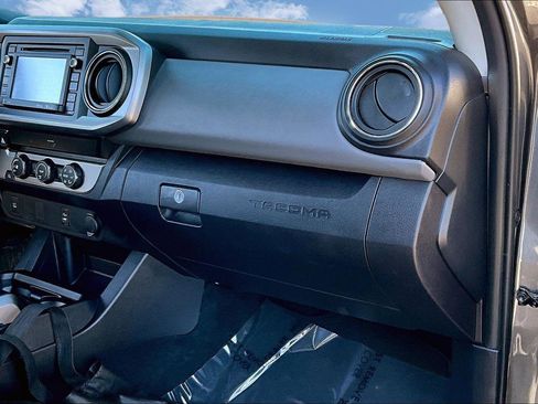 Certified 2019 Toyota Tacoma SR5 image 16