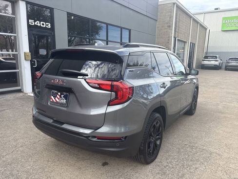 Used 2021 GMC Terrain SLT w/ Elevation Edition image 24