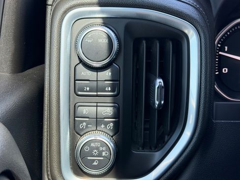 Used 2022 GMC Sierra 3500 Denali AWD/4WD image 30