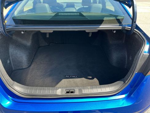Used 2025 Nissan Altima 2.5 SR FWD image 32