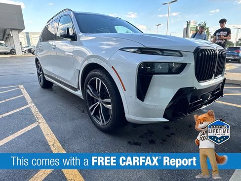 Used 2024 BMW X7 xDrive40i w/ M Sport Package AWD/4WD image 2