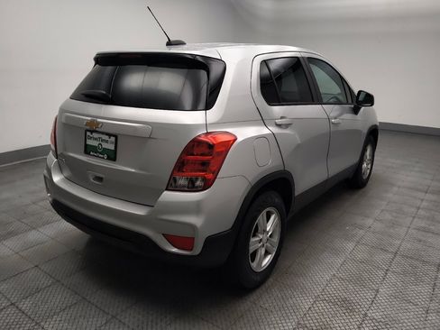Used 2020 Chevrolet Trax LS w/ Tint and Cruise Package FWD image 9