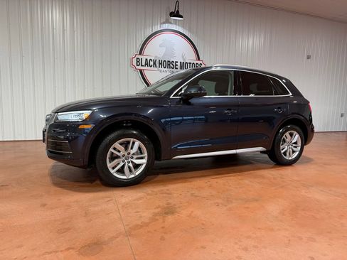 Used 2020 Audi Q5 2.0T Premium w/ Convenience Package image 3