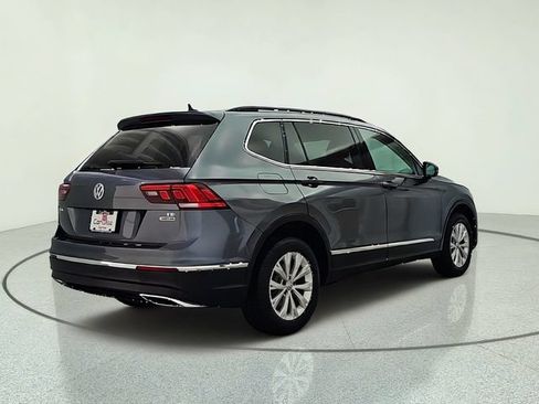 Used 2018 Volkswagen Tiguan SEL AWD/4WD image 6